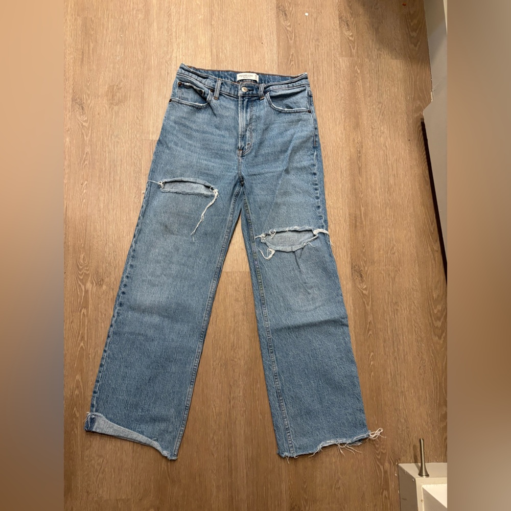 Abercrombie & Fitch Light Blue Relaxed Jeans